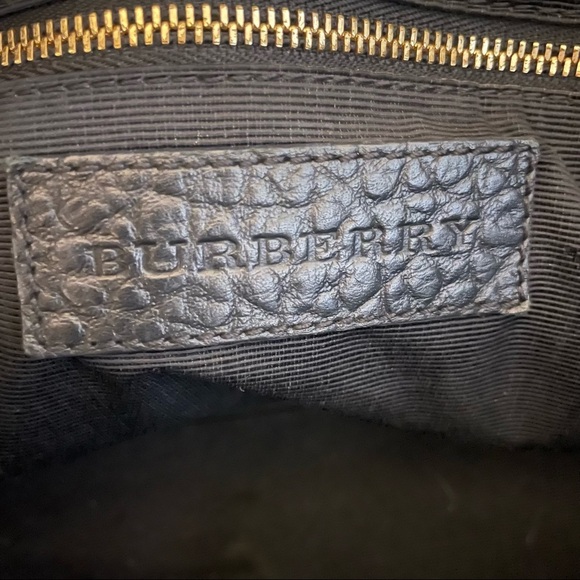 Burberry Clifton Convertible Tote Heritage Grained Leather Medium - Picture 8 of 15